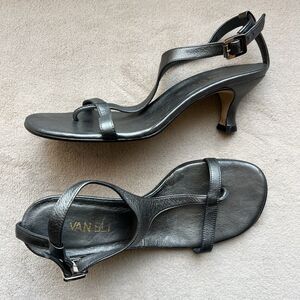 Vaneli Milina Pewter Gray Kitten Heel Sandals Women 7 M‎ Strappy Casual Resort